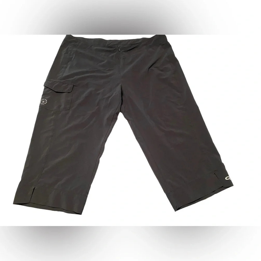 Women’s Outdoor Research Black Active Capris Sz L